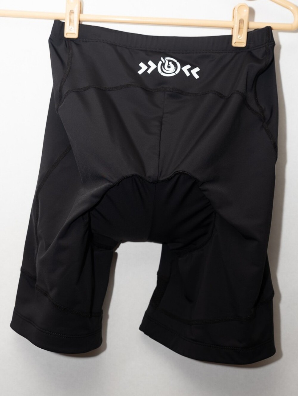 Women's Padded Athletic Cycling Black Shorts Size Large - Picture 2 of 5
